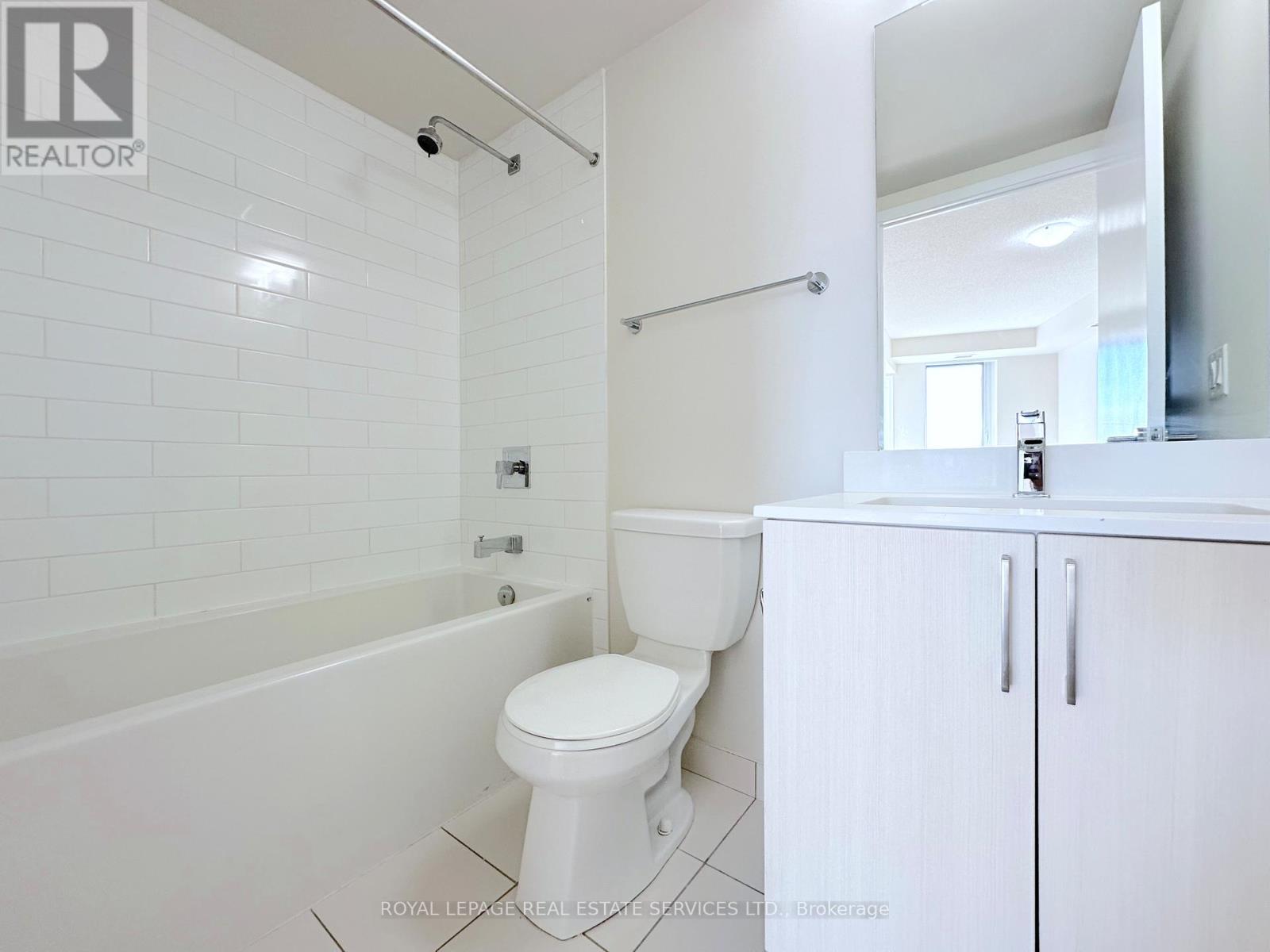 411 - 763 Woodbine Avenue, Toronto, Ontario  M4E 2J4 - Photo 11 - E12847538