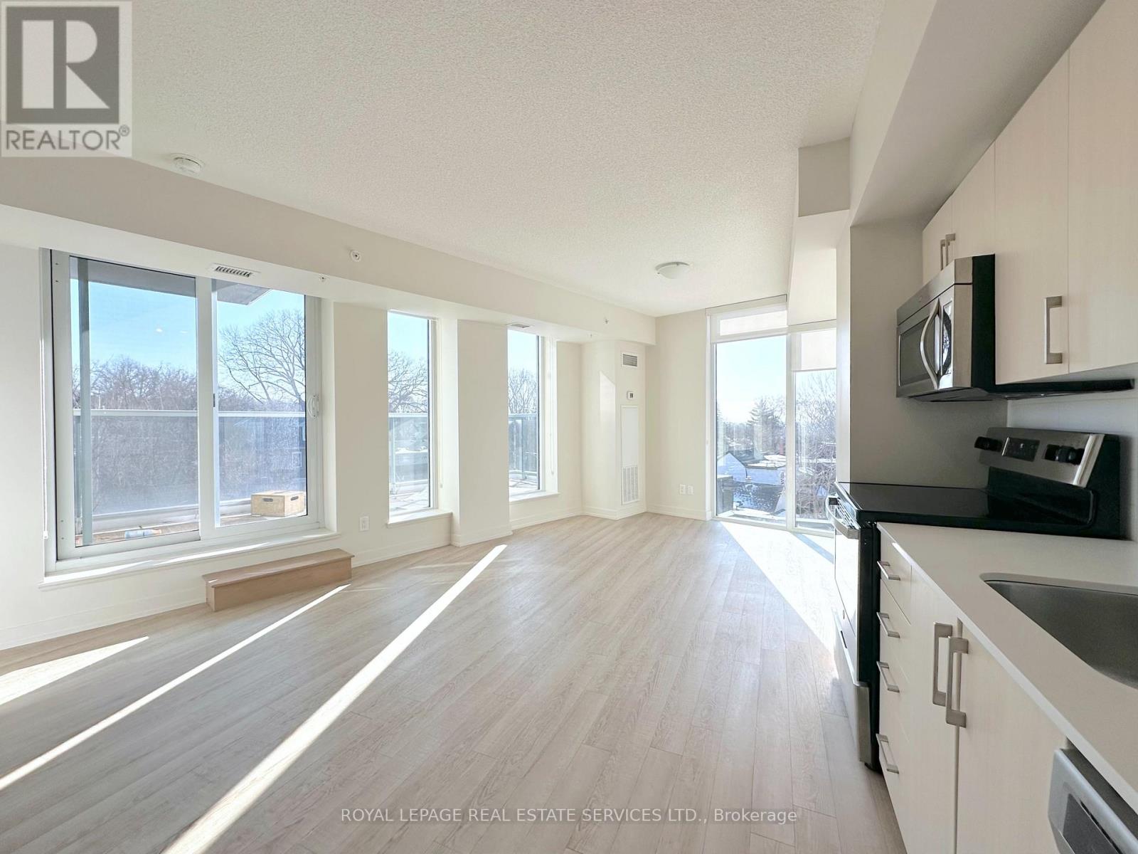 411 - 763 Woodbine Avenue, Toronto, Ontario  M4E 2J4 - Photo 2 - E12847538