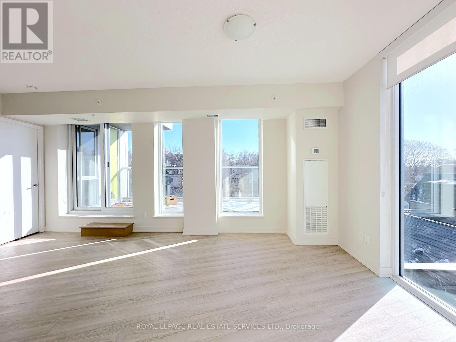 411 - 763 Woodbine Avenue, Toronto, Ontario  M4E 2J4 - Photo 4 - E12847538