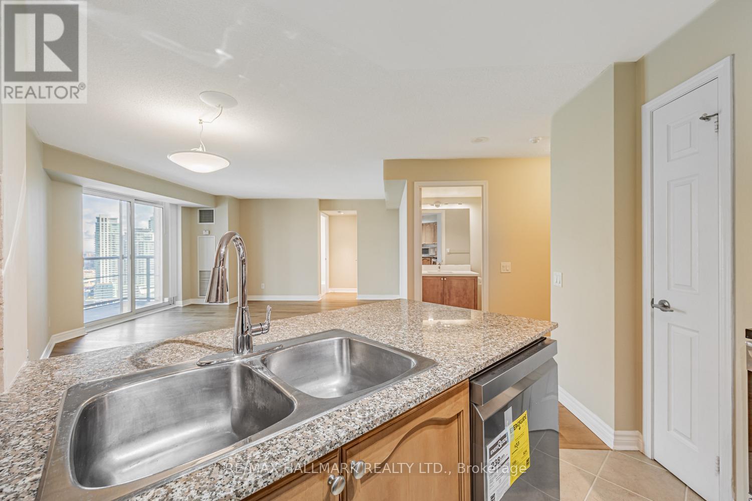 2411 - 83 Borough Drive, Toronto, Ontario  M1P 5E4 - Photo 10 - E12847546