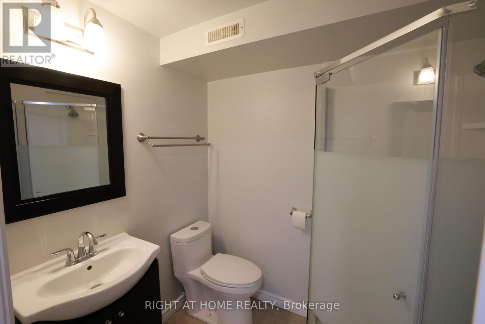 56 Longueuil Place, Whitby, Ontario  L1R 3H1 - Photo 37 - E12847578