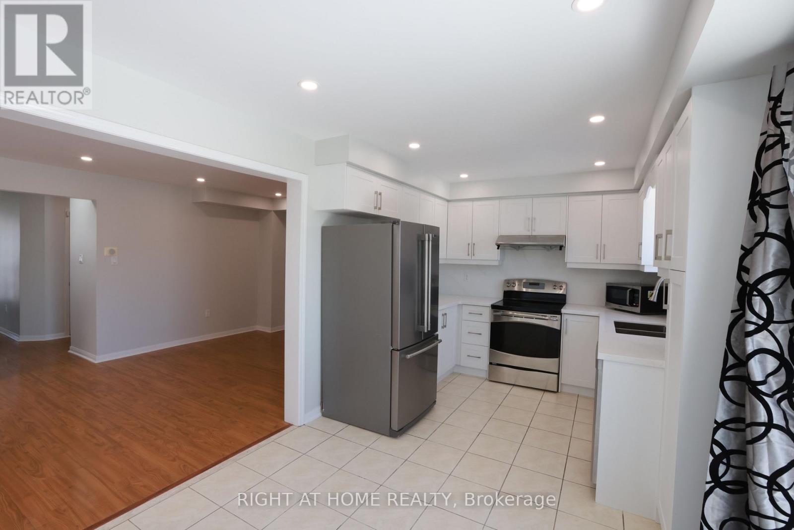 56 Longueuil Place, Whitby, Ontario  L1R 3H1 - Photo 7 - E12847578