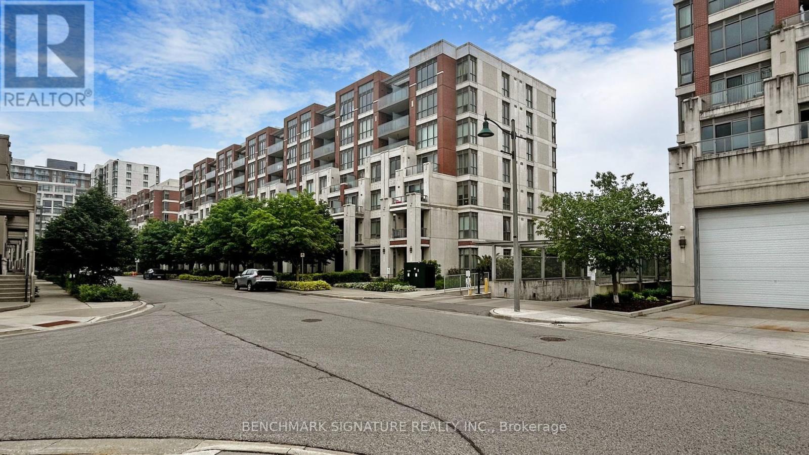 318 - 39 UPPER DUKE CRESCENT, Markham, Ontario