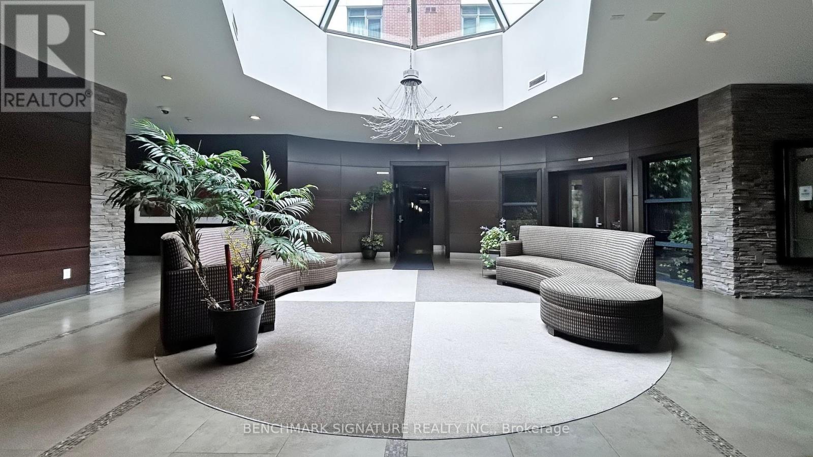 318 - 39 Upper Duke Crescent, Markham, Ontario  L6G 0B8 - Photo 8 - N12847580