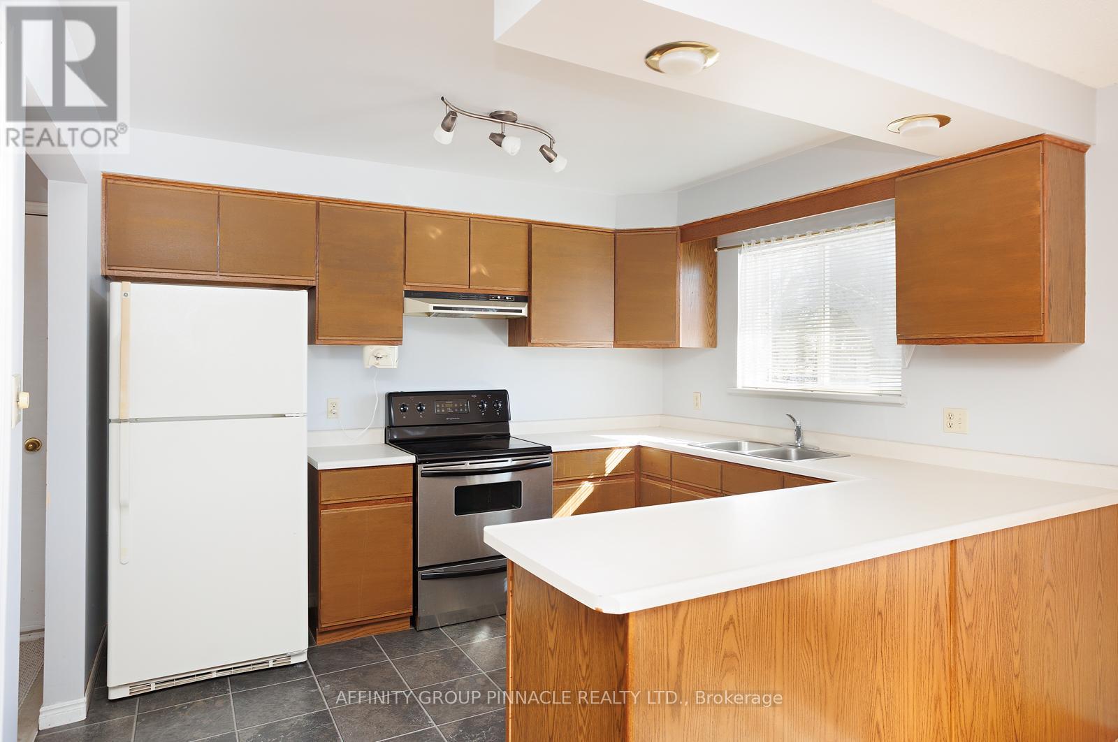 4055 35 Highway, Kawartha Lakes (Fenelon), Ontario  K0M 1A0 - Photo 11 - X12839490