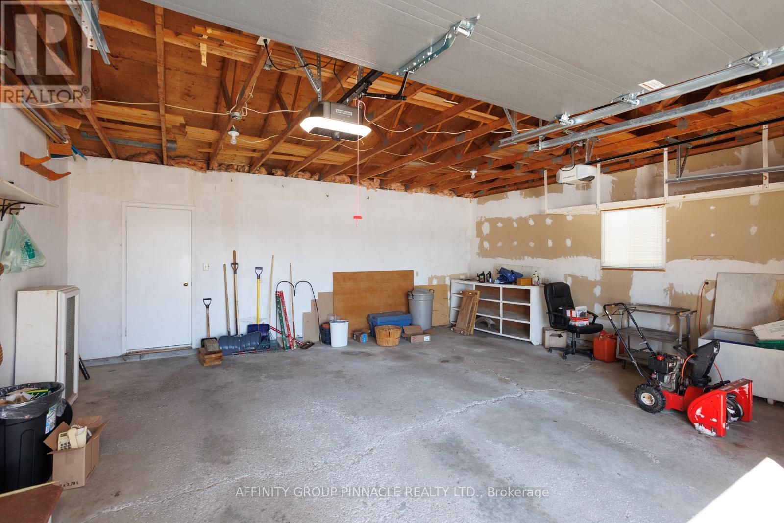 4055 35 Highway, Kawartha Lakes (Fenelon), Ontario  K0M 1A0 - Photo 37 - X12839490