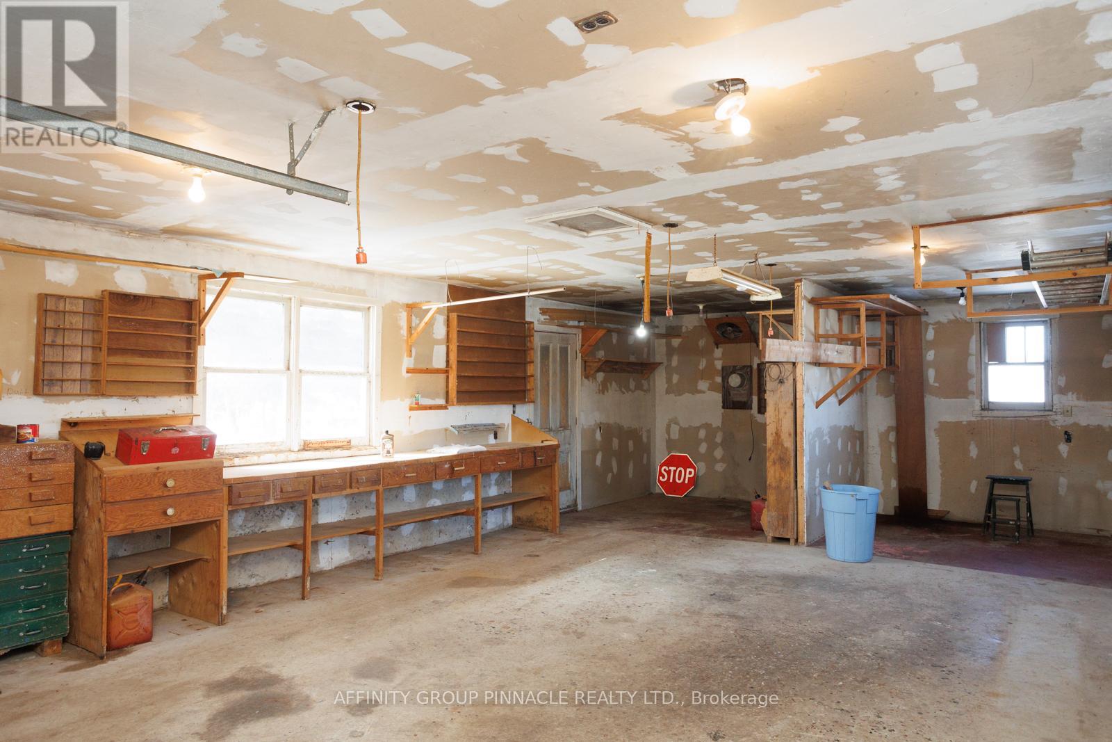 4055 35 Highway, Kawartha Lakes (Fenelon), Ontario  K0M 1A0 - Photo 42 - X12839490