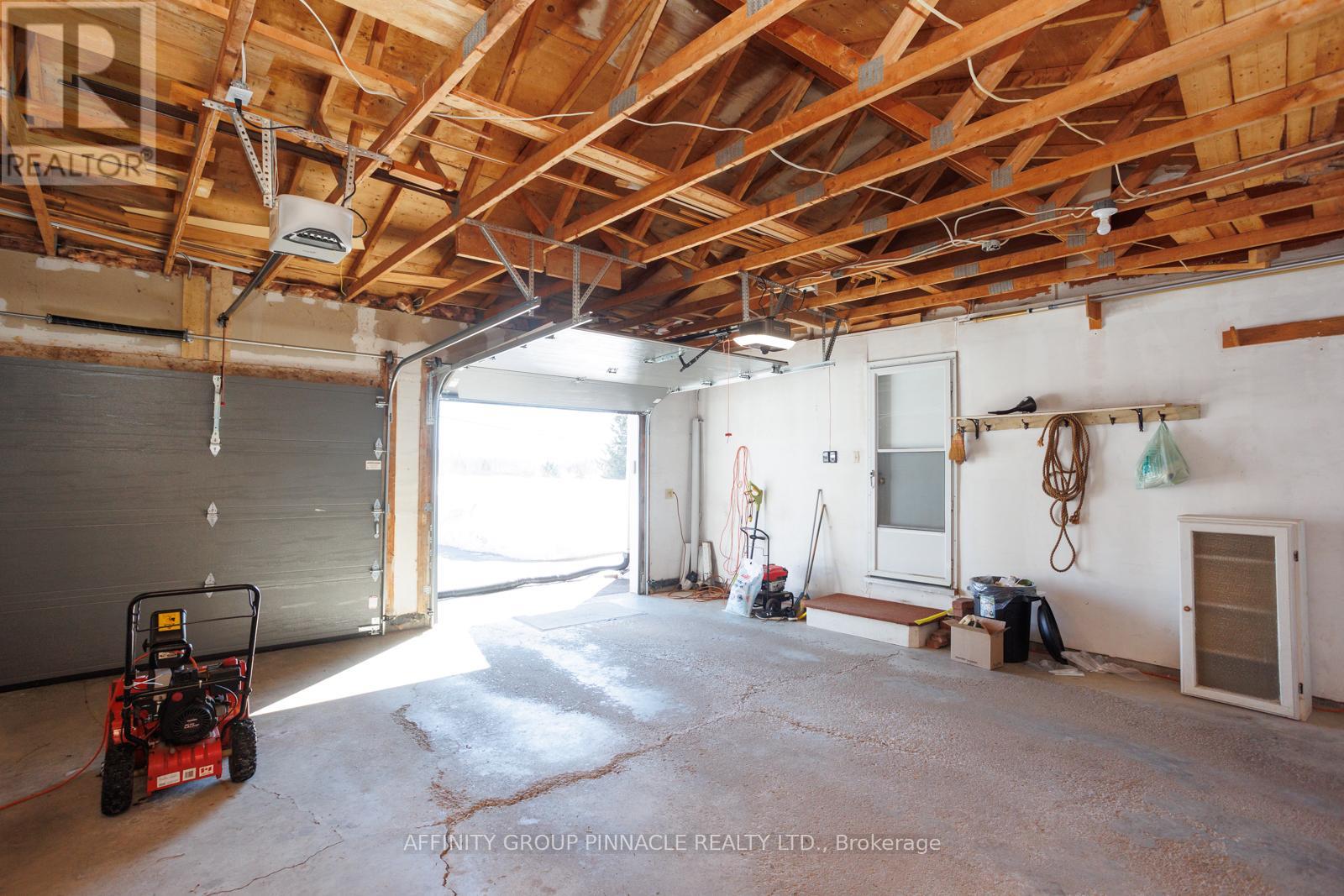 4055 35 Highway, Kawartha Lakes (Fenelon), Ontario  K0M 1A0 - Photo 39 - X12839490