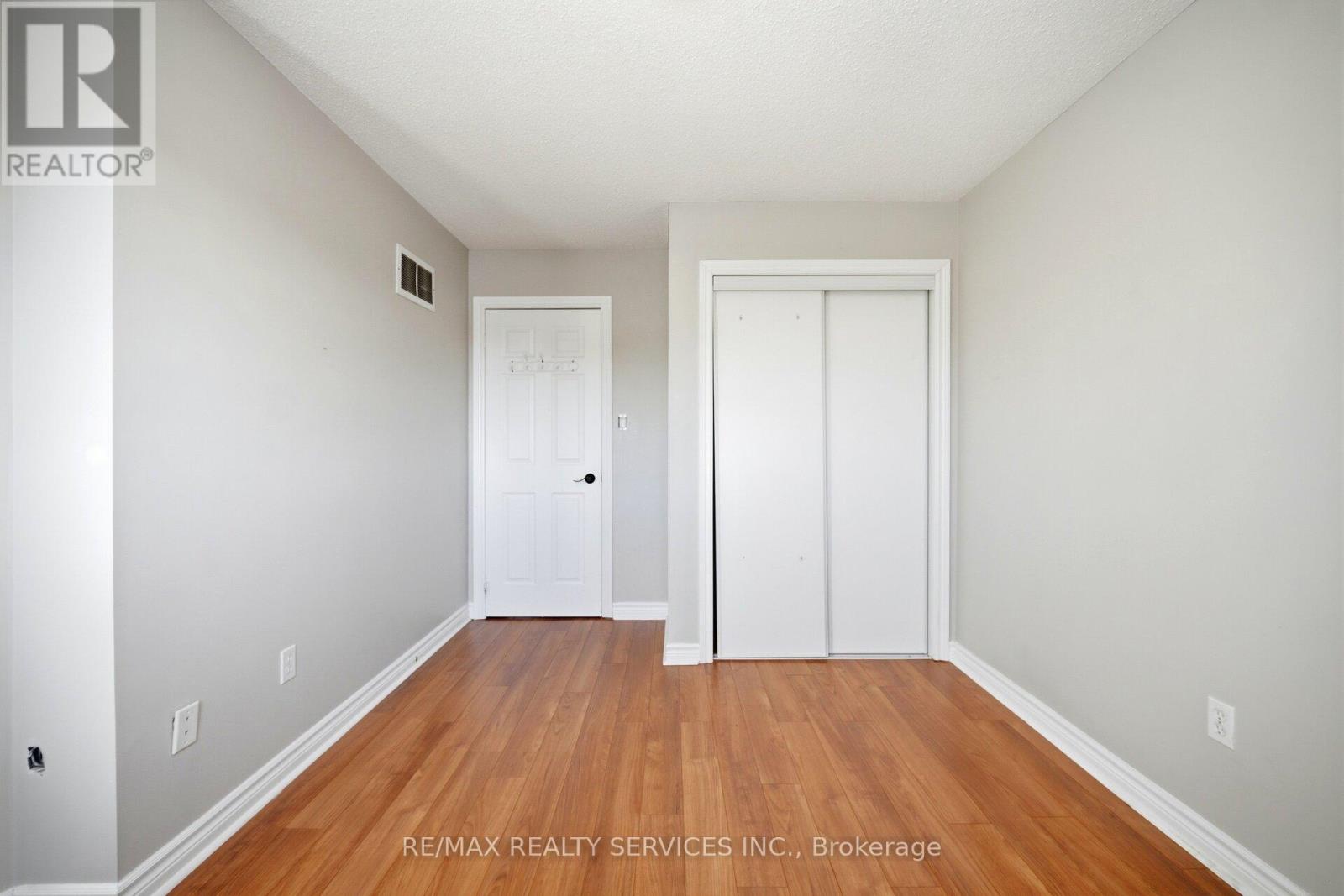 122 Twin Pines Crescent, Brampton (Northwest Sandalwood Parkway), Ontario  L7A 1N1 - Photo 29 - W12847524