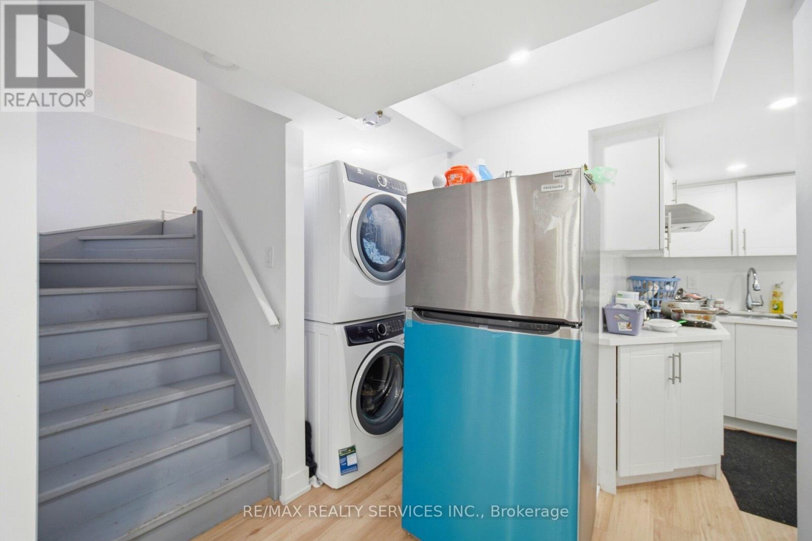 122 Twin Pines Crescent, Brampton (Northwest Sandalwood Parkway), Ontario  L7A 1N1 - Photo 37 - W12847524