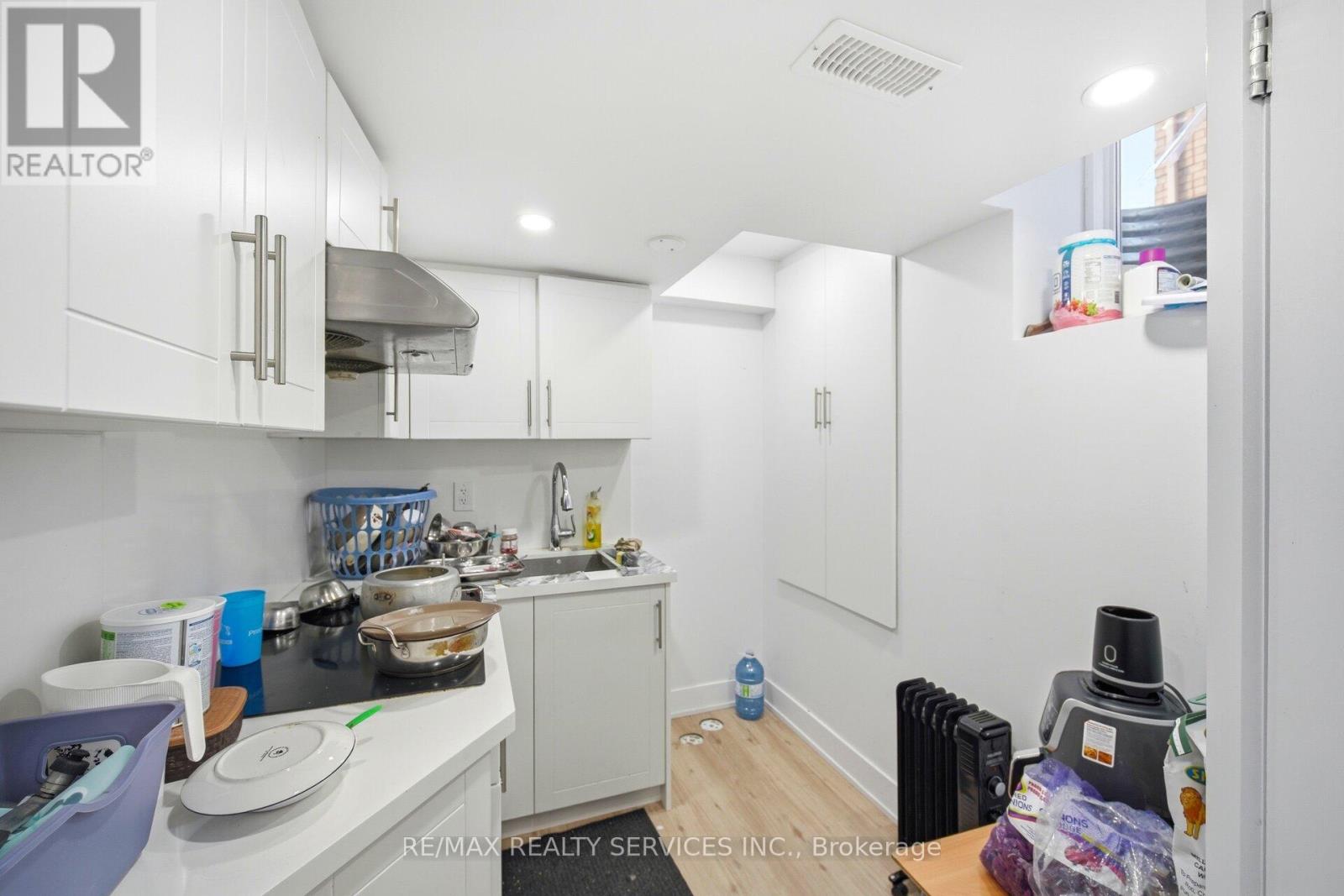 122 Twin Pines Crescent, Brampton (Northwest Sandalwood Parkway), Ontario  L7A 1N1 - Photo 38 - W12847524