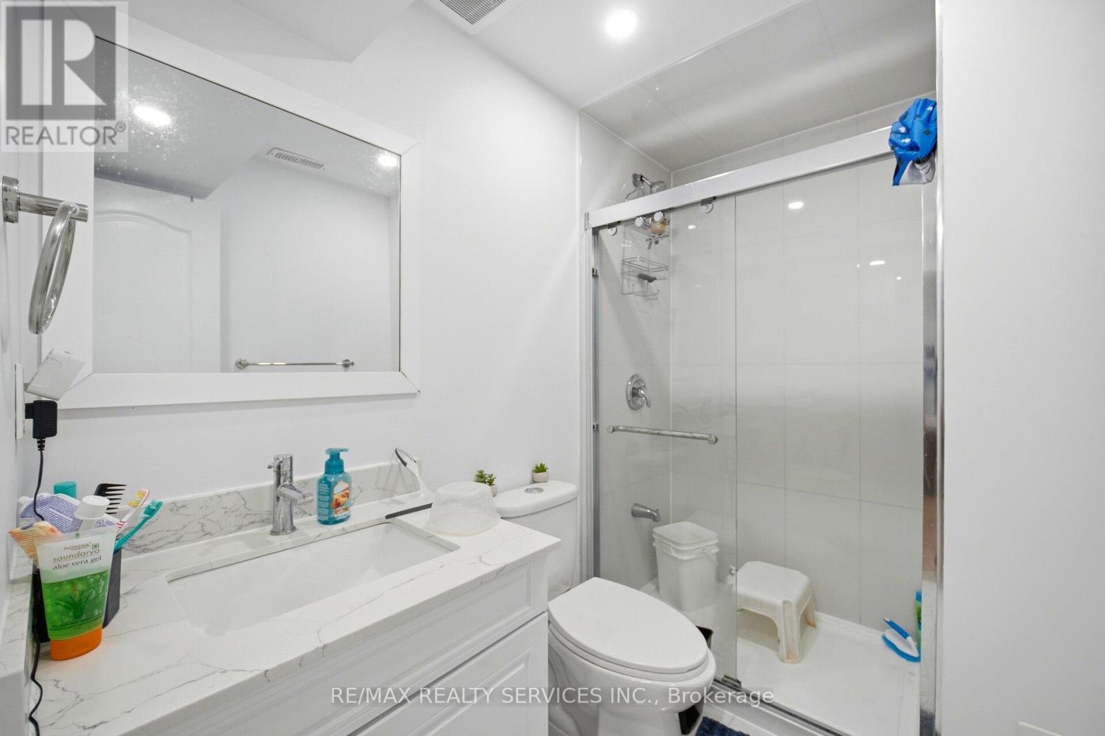 122 Twin Pines Crescent, Brampton (Northwest Sandalwood Parkway), Ontario  L7A 1N1 - Photo 40 - W12847524