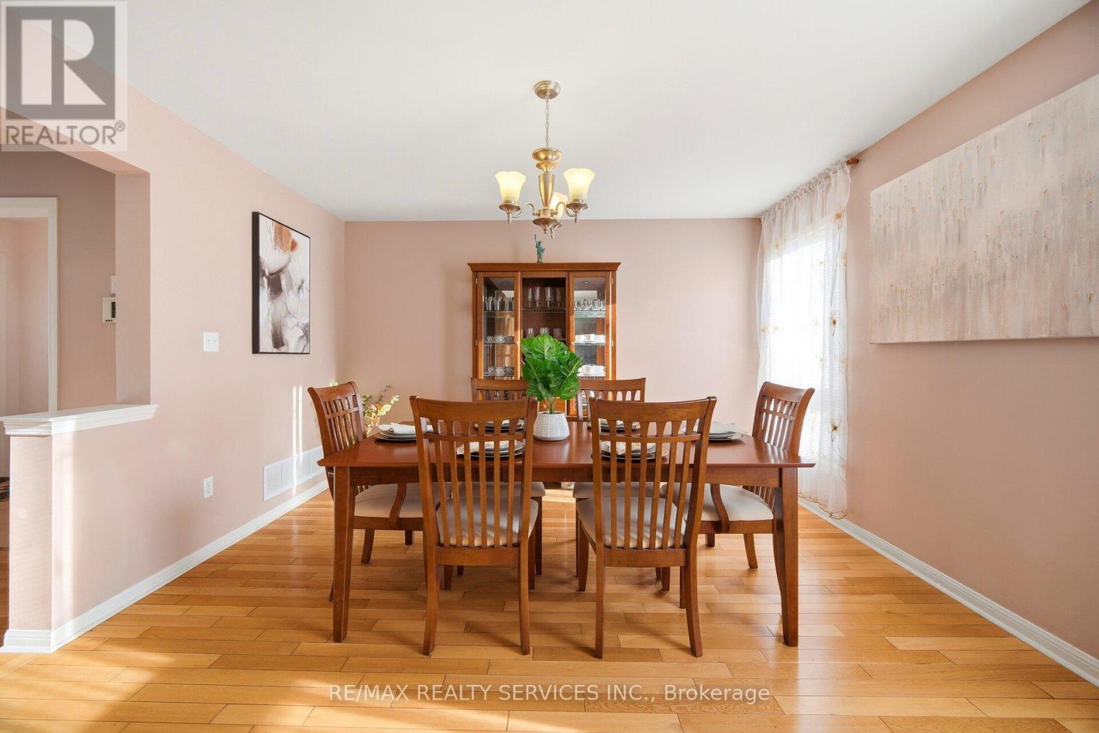 16 Mortimer Drive, Brampton, Ontario  L7A 3N1 - Photo 12 - W12847530