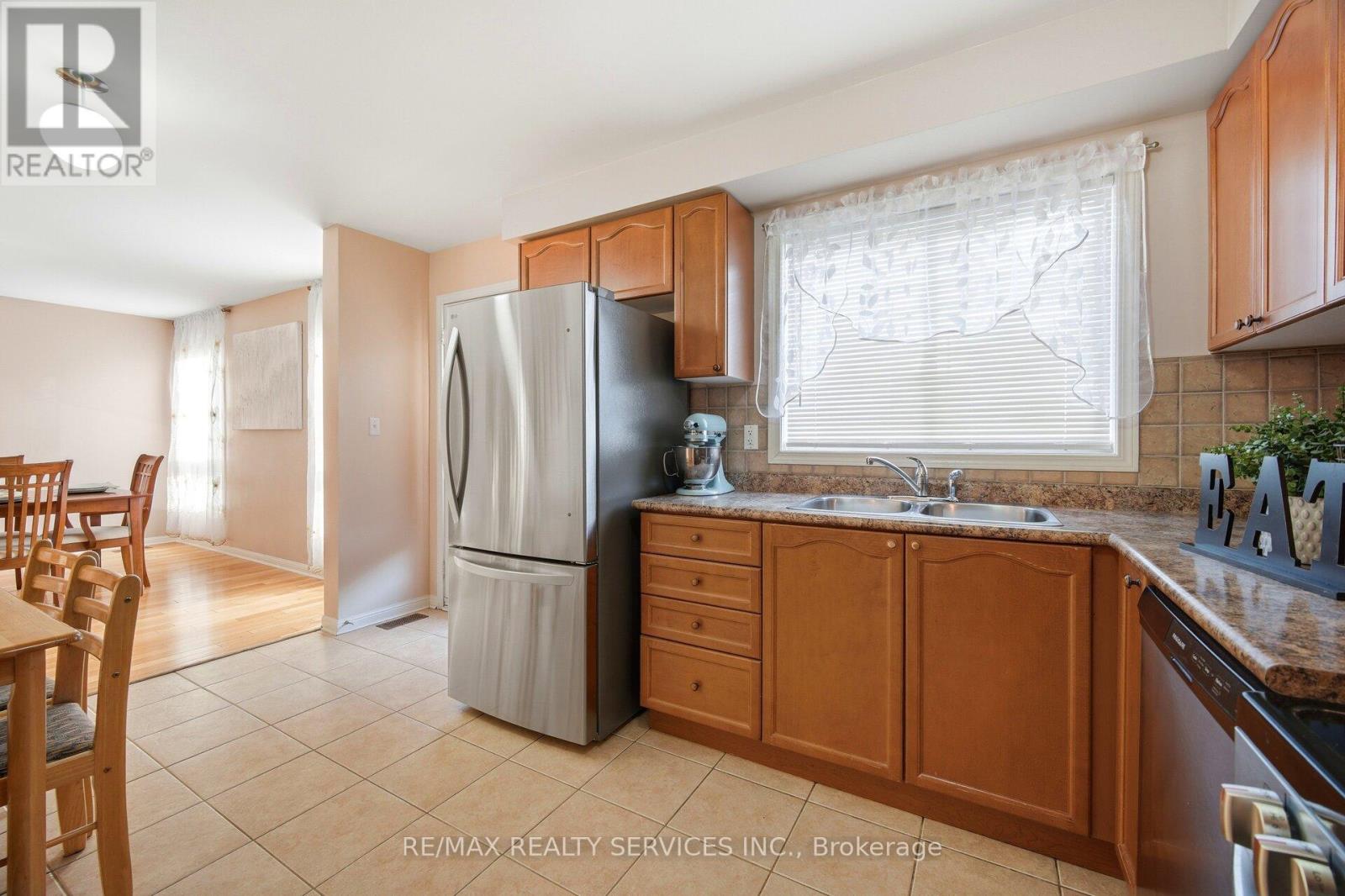 16 Mortimer Drive, Brampton, Ontario  L7A 3N1 - Photo 19 - W12847530