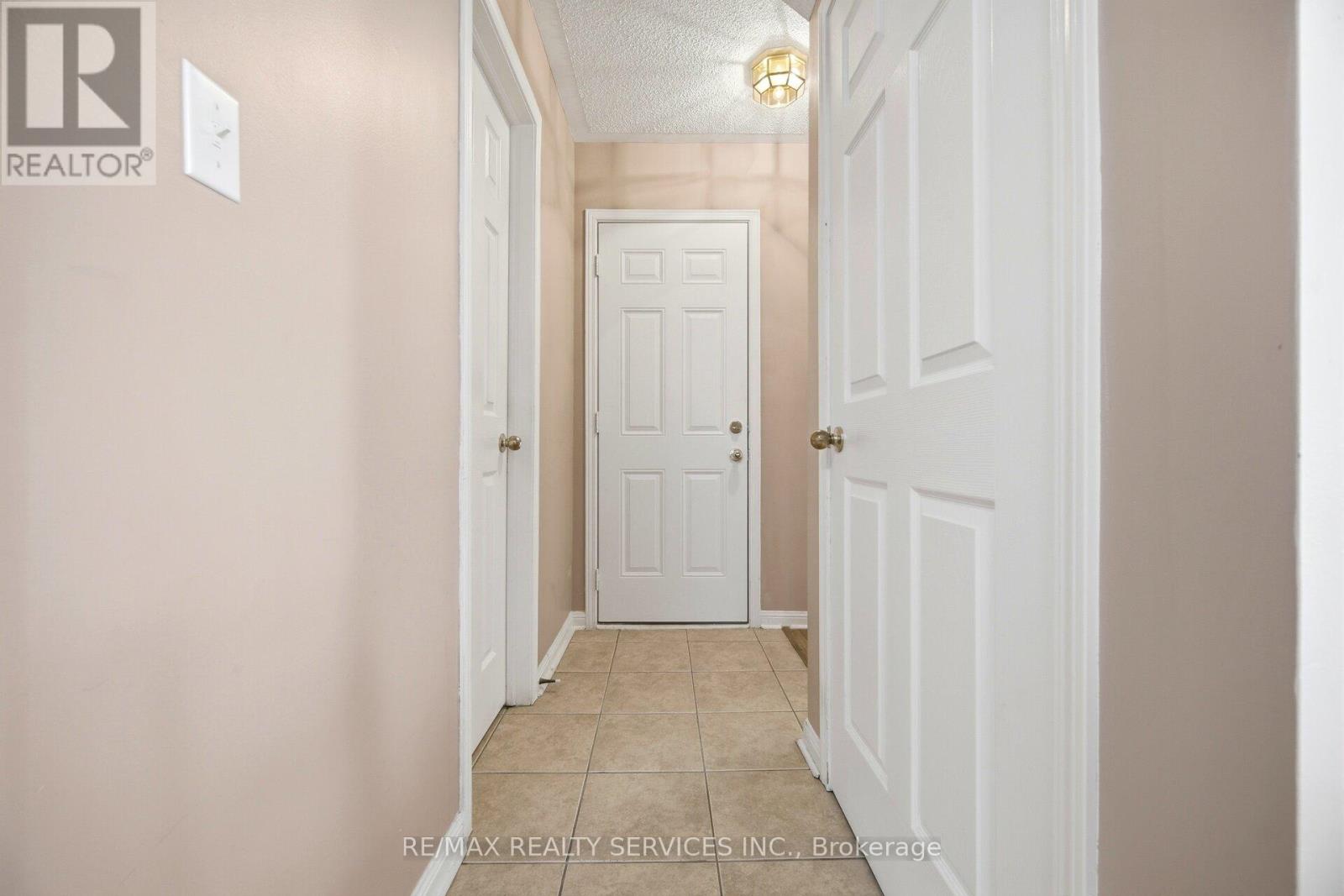 16 Mortimer Drive, Brampton, Ontario  L7A 3N1 - Photo 21 - W12847530