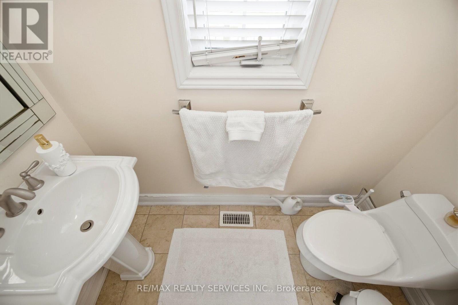 28 Gold Park Place, Brampton, Ontario  L7A 2E2 - Photo 20 - W12847532