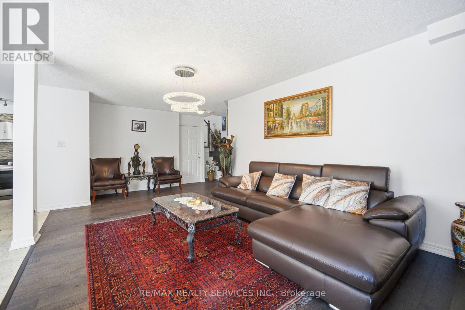 28 Gold Park Place, Brampton, Ontario  L7A 2E2 - Photo 9 - W12847532