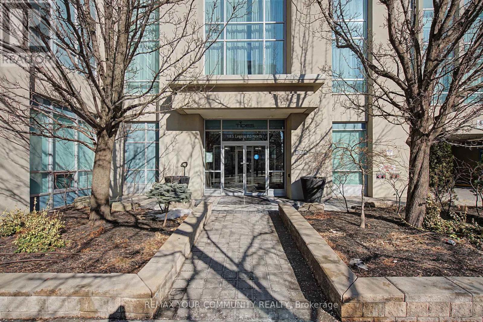 2008 - 185 Legion Road N, Toronto, Ontario  M8Y 0A1 - Photo 2 - W12847568