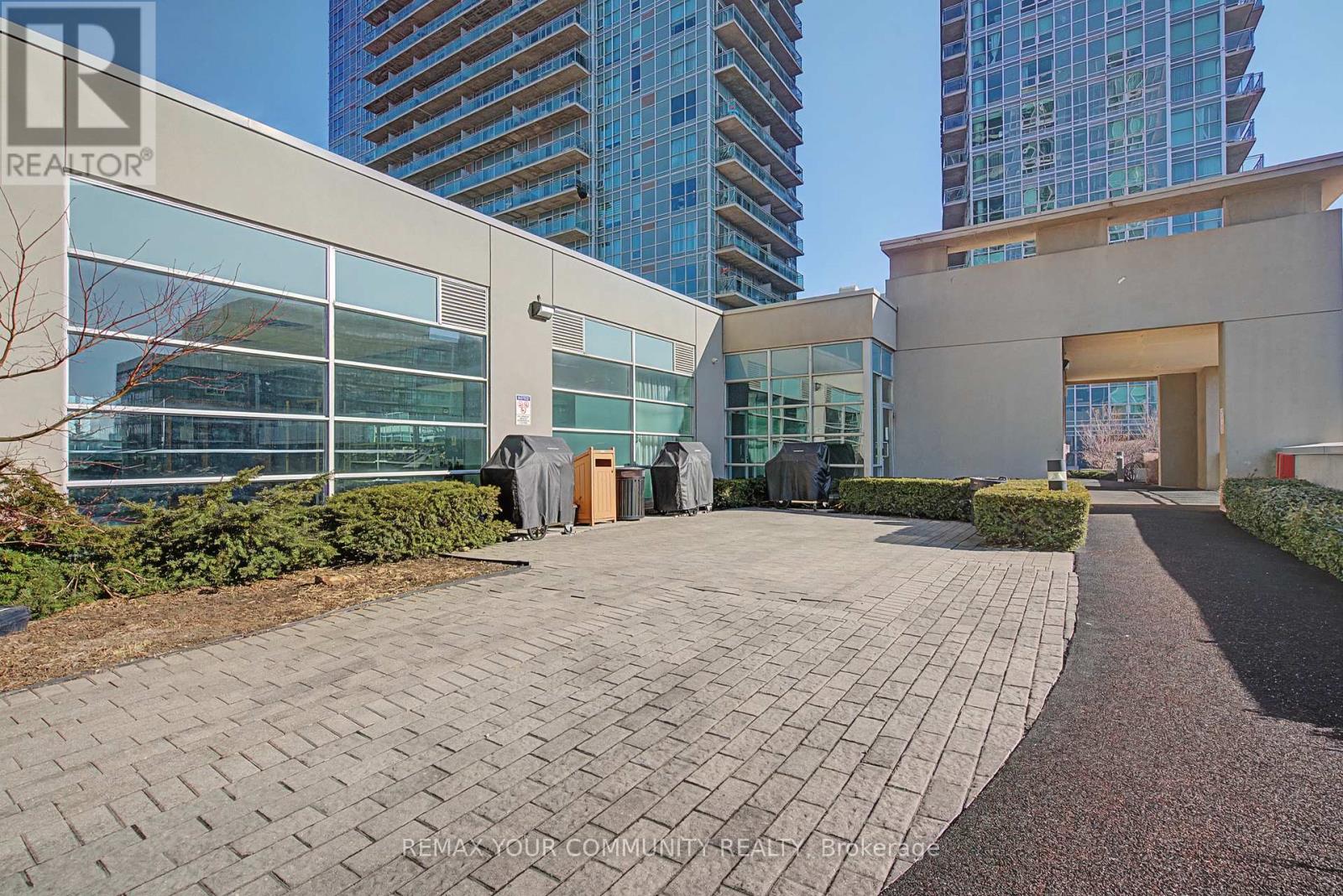 2008 - 185 Legion Road N, Toronto, Ontario  M8Y 0A1 - Photo 27 - W12847568