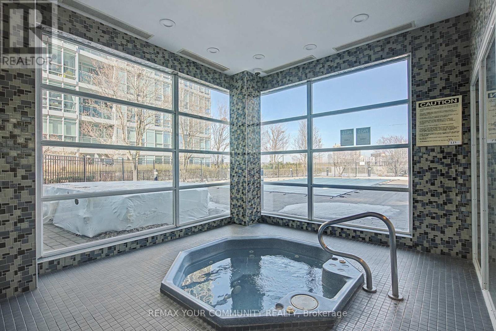 2008 - 185 Legion Road N, Toronto, Ontario  M8Y 0A1 - Photo 31 - W12847568