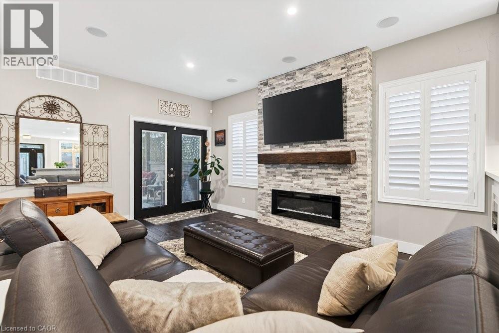 117 Monarch Street, Welland, Ontario  L3C 0E6 - Photo 3 - 40809527