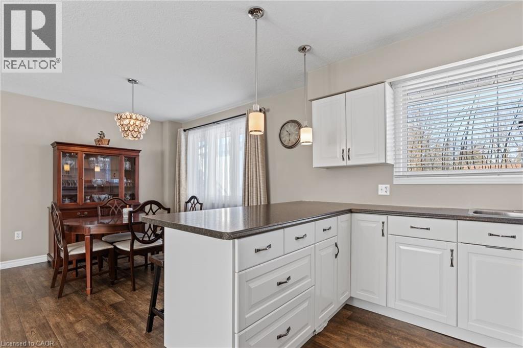 218 Arris Crescent, Mitchell, Ontario  N0K 1N0 - Photo 12 - 40807832