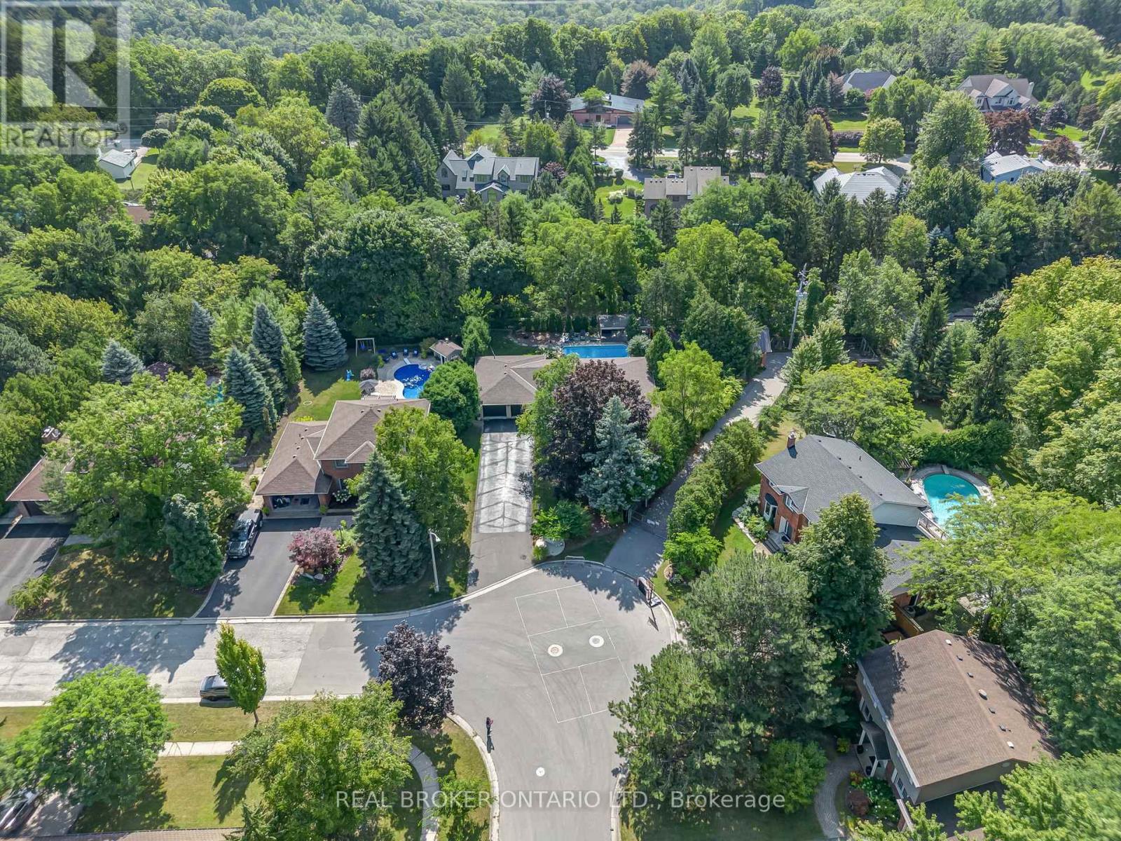 30 Carl Crescent, Hamilton, Ontario  L8B 0G5 - Photo 3 - X12847574