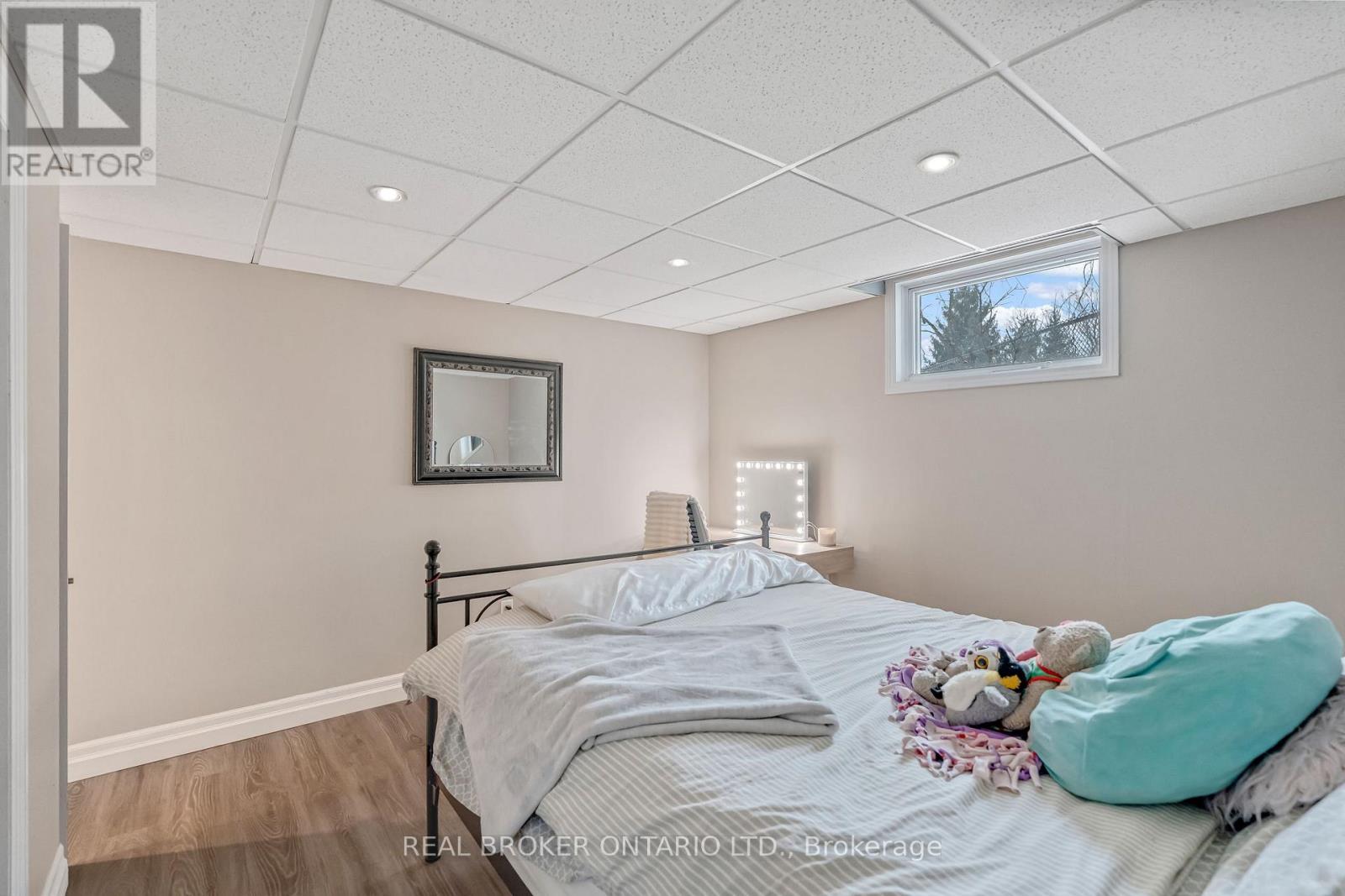 30 Carl Crescent, Hamilton, Ontario  L8B 0G5 - Photo 36 - X12847574