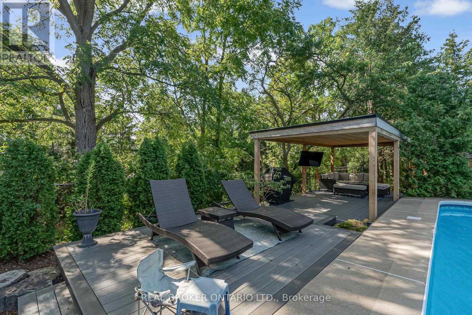 30 Carl Crescent, Hamilton, Ontario  L8B 0G5 - Photo 45 - X12847574