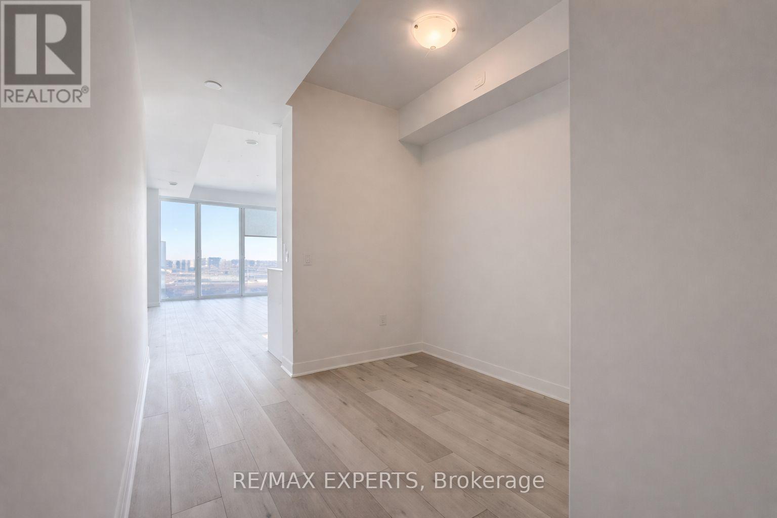 1903 - 1 Quarrington Lane, Toronto, Ontario  M3C 0S4 - Photo 3 - C12843538