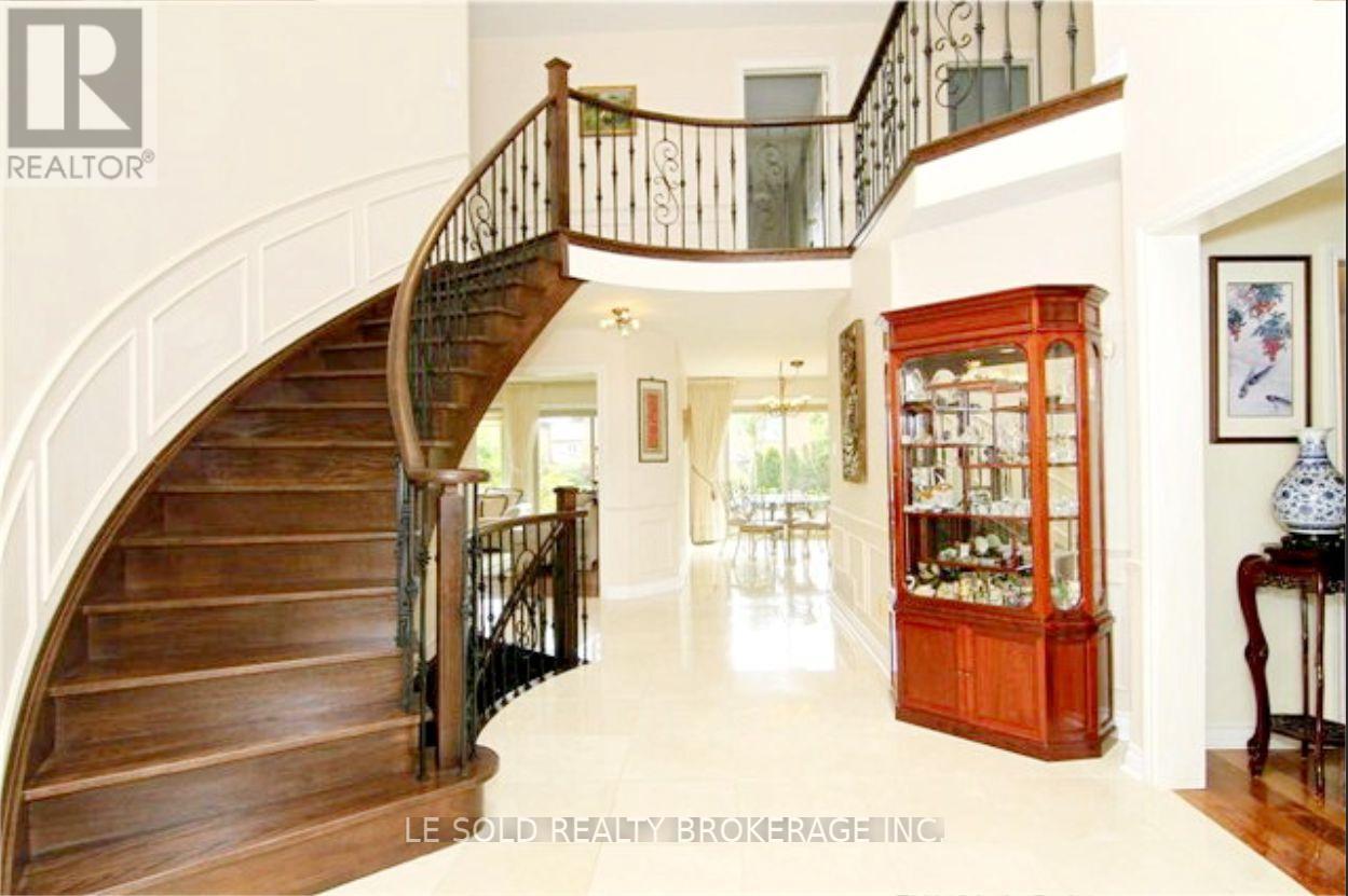 2nd Floor Room - 347 Fern Avenue, Richmond Hill, Ontario  L4C 8P6 - Photo 5 - N12847088