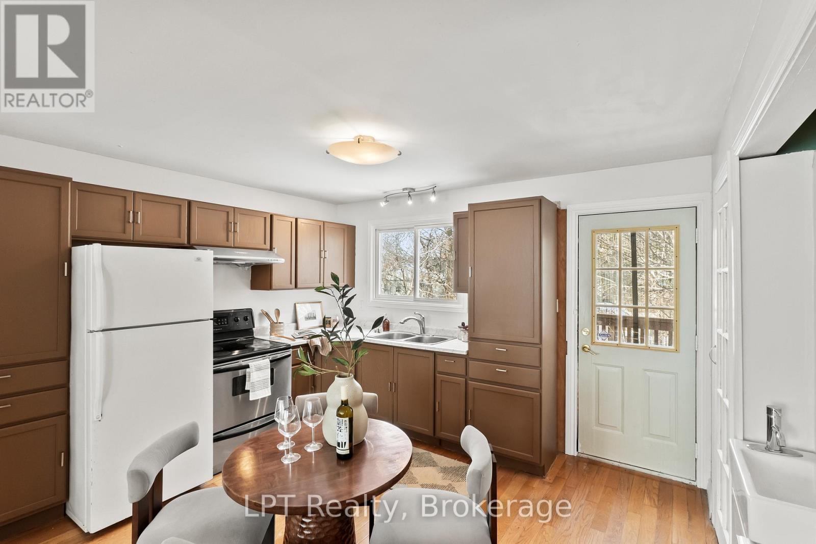 118 Capreol Court, Oshawa, Ontario  L1J 6E6 - Photo 13 - E12847648