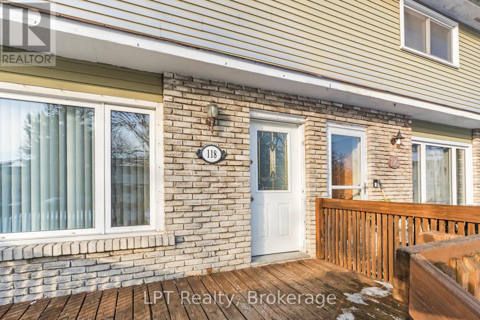 118 Capreol Court, Oshawa, Ontario  L1J 6E6 - Photo 2 - E12847648