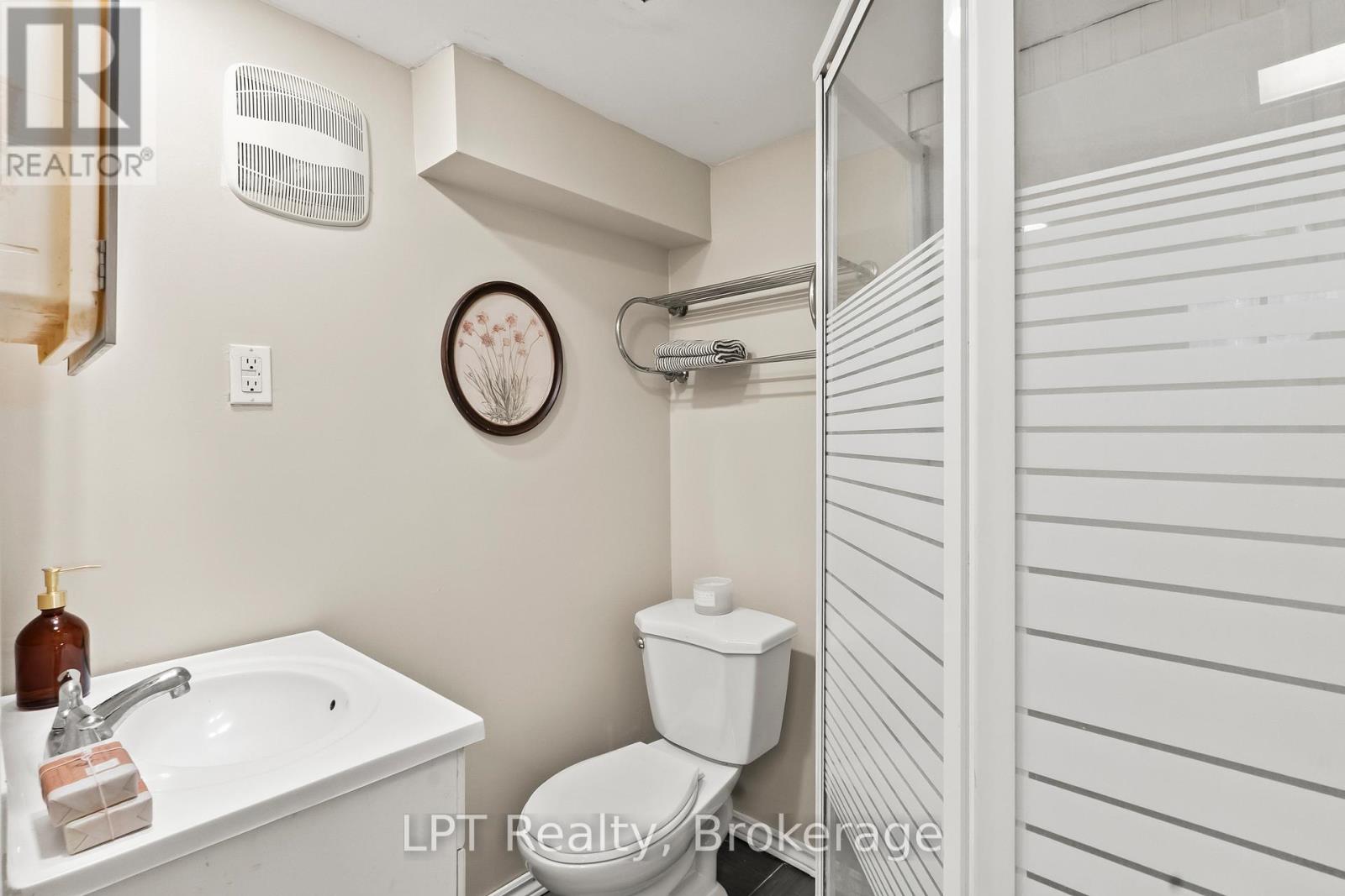 118 Capreol Court, Oshawa, Ontario  L1J 6E6 - Photo 37 - E12847648