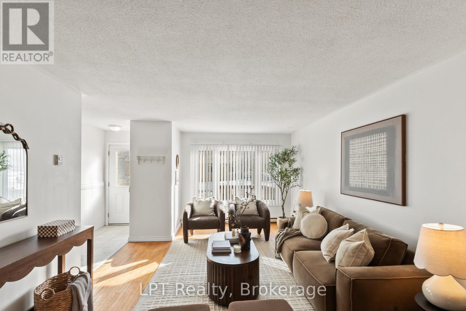 118 Capreol Court, Oshawa, Ontario  L1J 6E6 - Photo 7 - E12847648