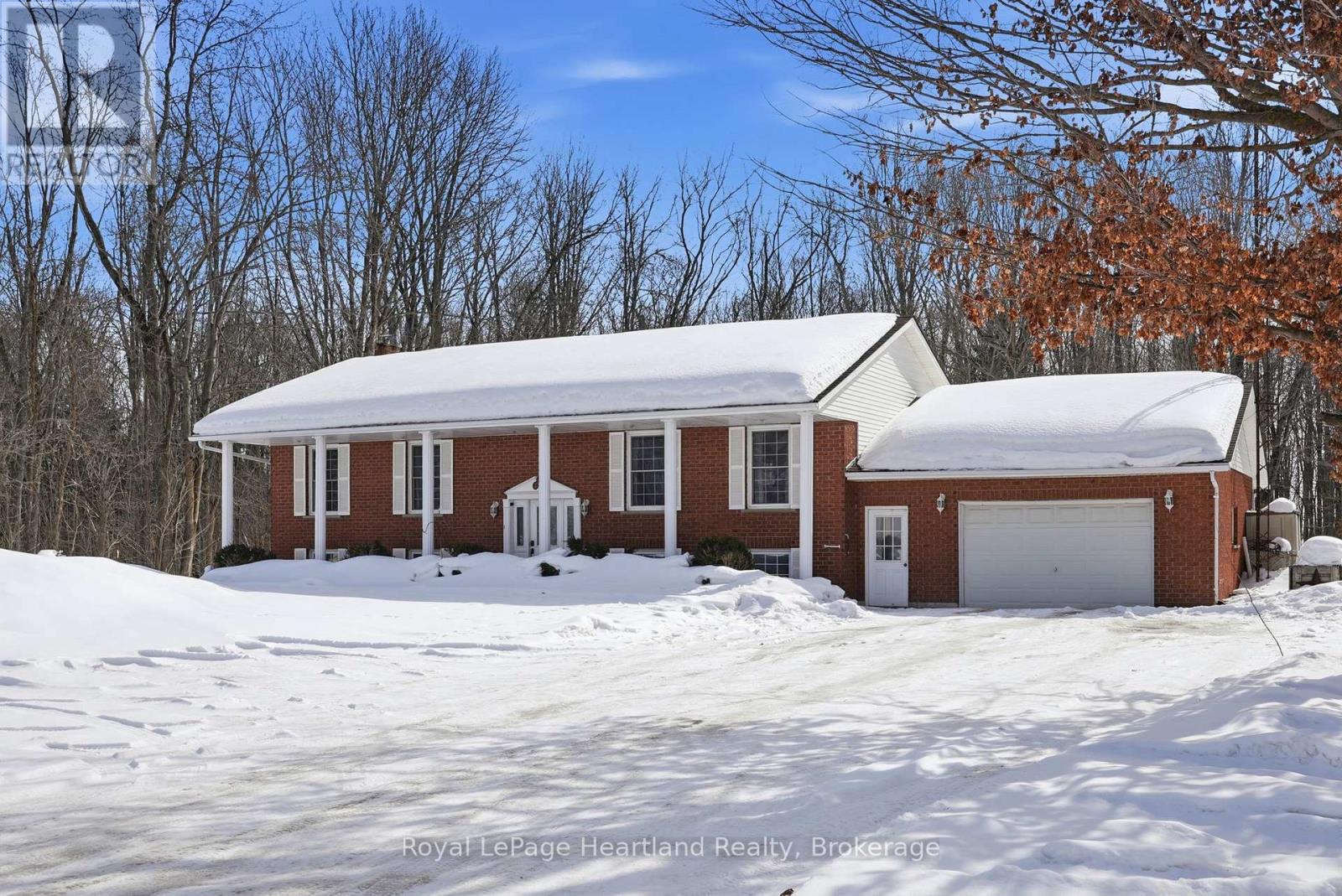 5427 Highway 87 Highway, Minto, Ontario  N0G 1Z0 - Photo 38 - X12847598