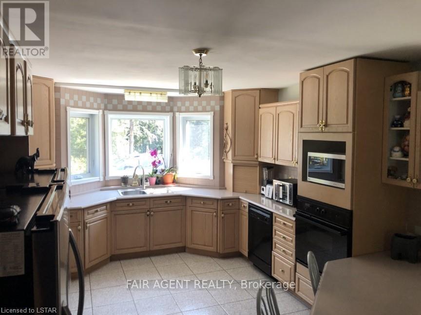 810 Laforest Road, Timmins, Ontario  P4P 7C7 - Photo 6 - T12847612