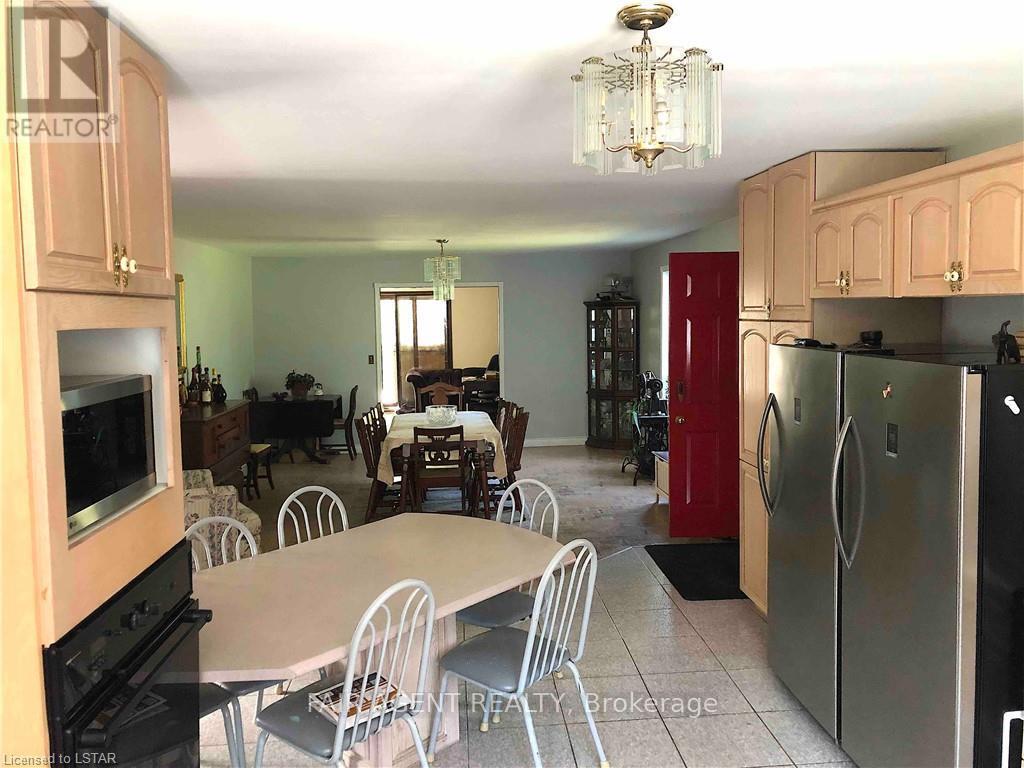 810 Laforest Road, Timmins, Ontario  P4P 7C7 - Photo 8 - T12847612