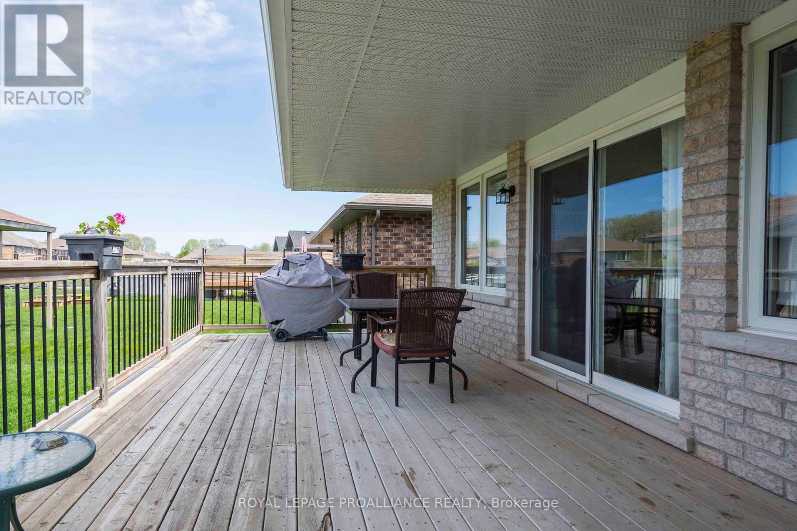 8 Crews Crescent, Quinte West, Ontario  K8V 0G3 - Photo 23 - X12847672