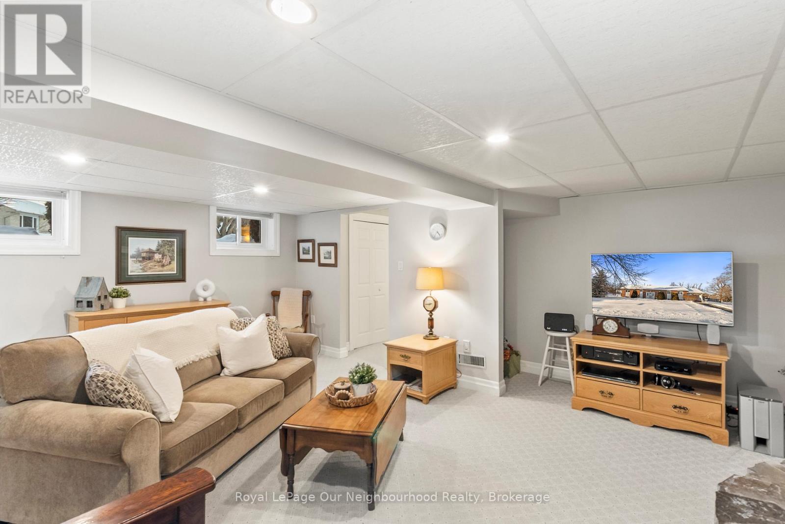 909 Whitefield Drive, Peterborough (Otonabee Ward 1), Ontario  K9J 7W1 - Photo 30 - X12847674