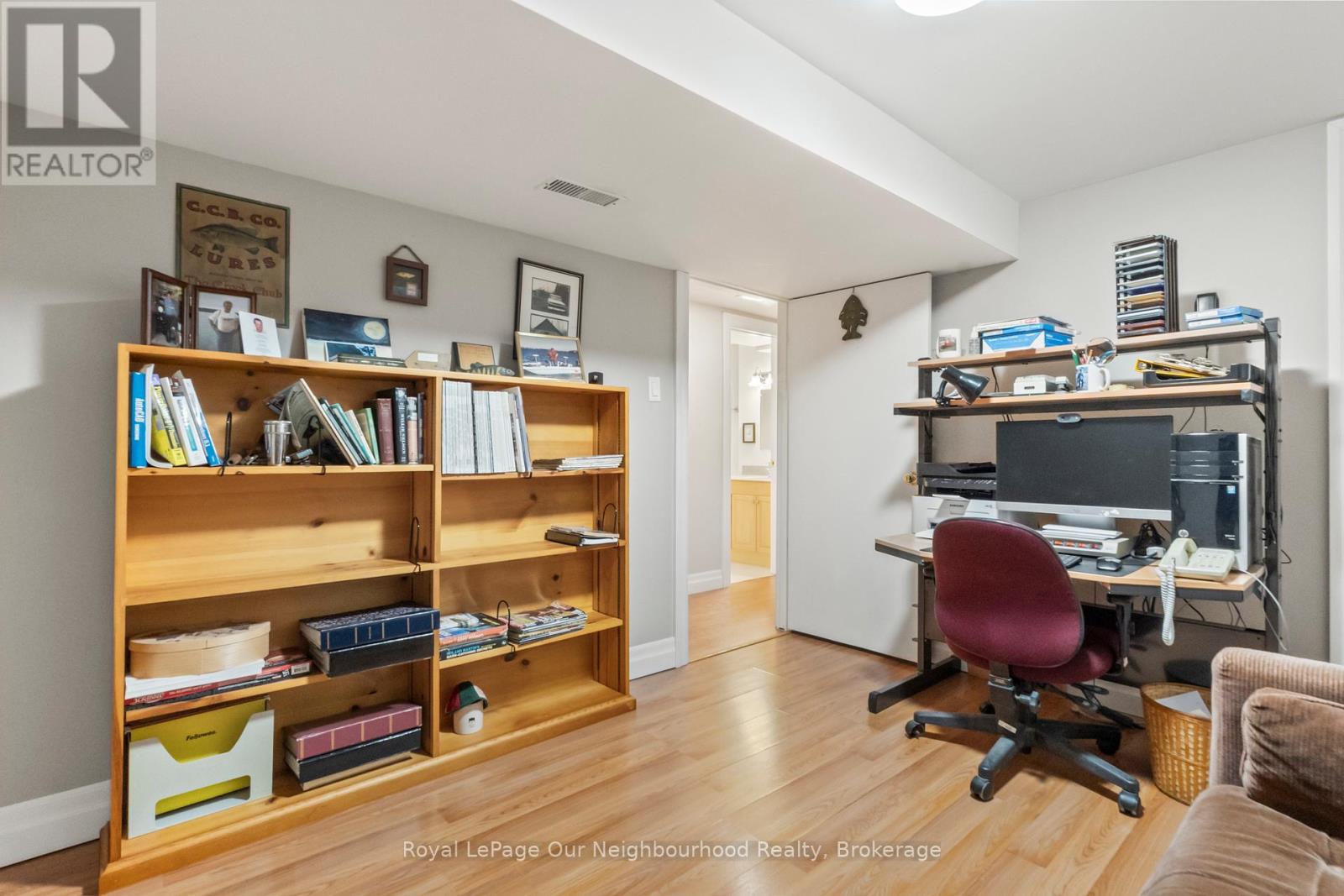 909 Whitefield Drive, Peterborough (Otonabee Ward 1), Ontario  K9J 7W1 - Photo 35 - X12847674