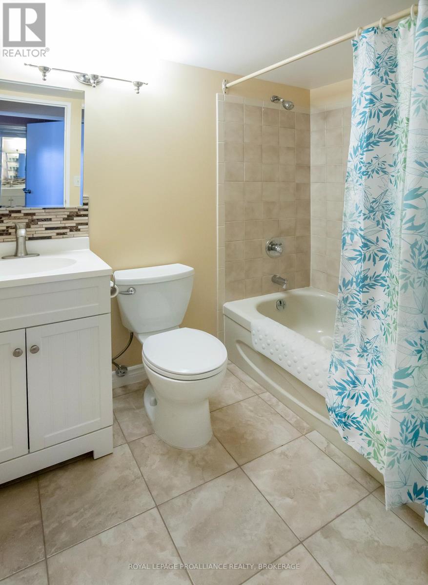 302 - 120 Barrett Court, Kingston (Kingston East (Incl Barret Crt)), Ontario  K7L 5H6 - Photo 15 - X12847604