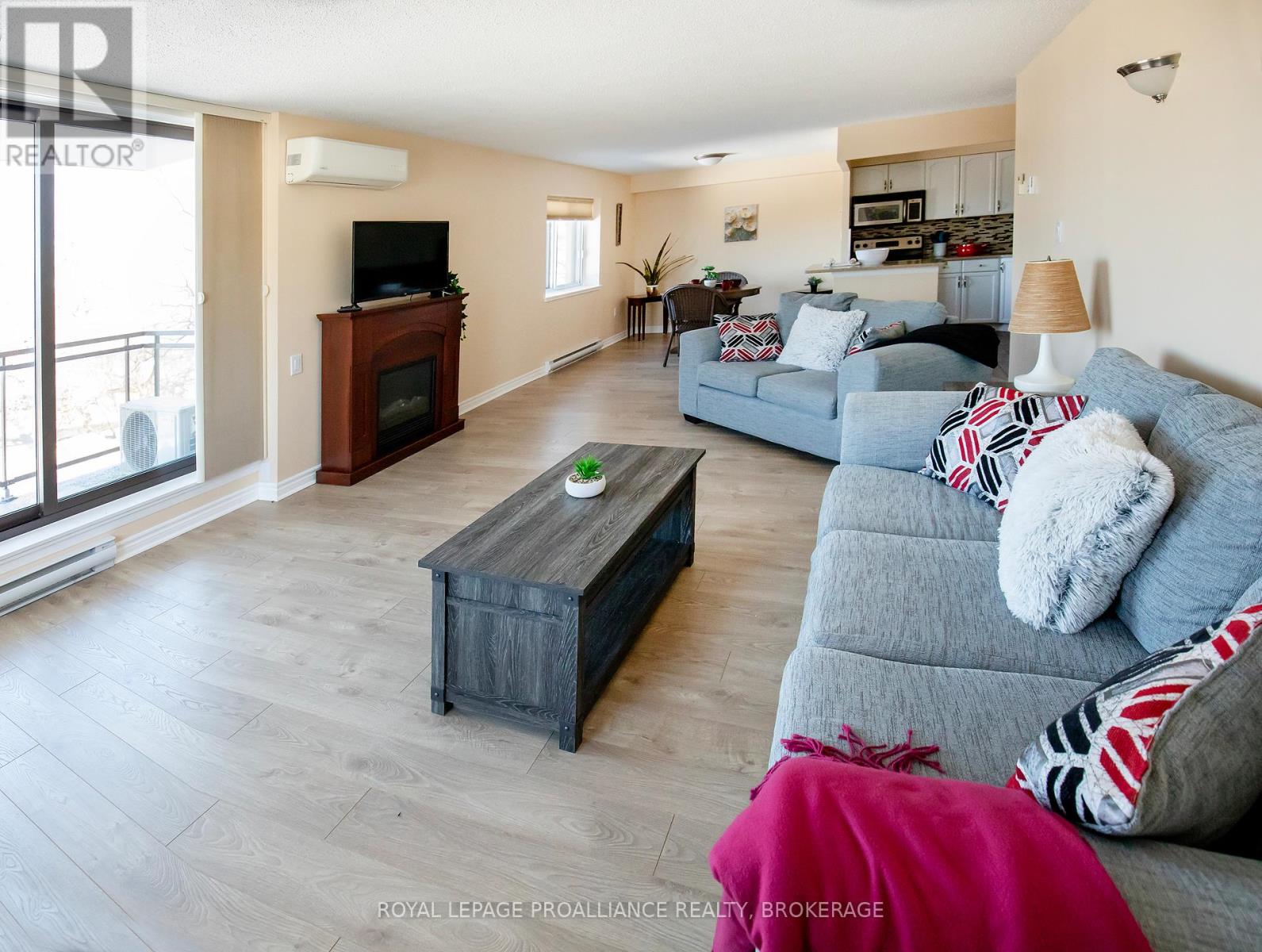 302 - 120 Barrett Court, Kingston (Kingston East (Incl Barret Crt)), Ontario  K7L 5H6 - Photo 8 - X12847604