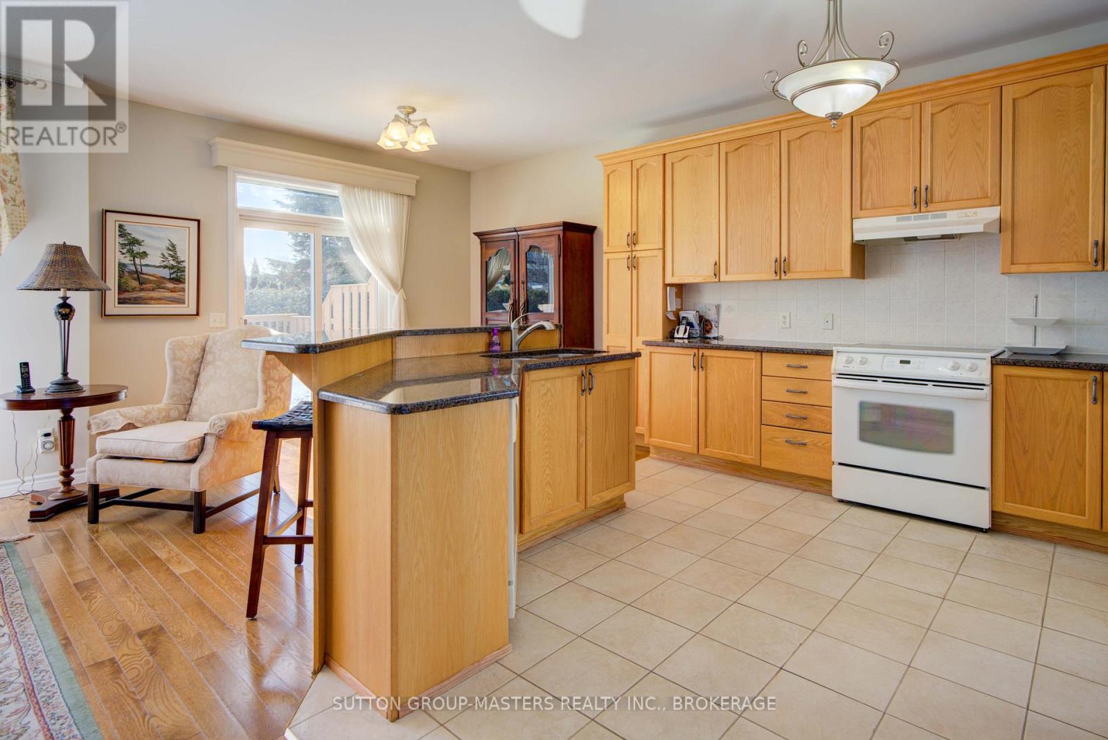 51 Glenora Drive, Loyalist (Bath), Ontario  K0H 1G0 - Photo 11 - X12847662