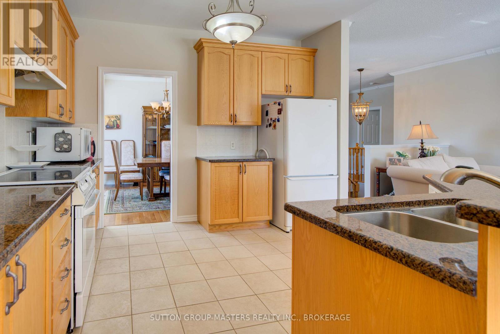 51 Glenora Drive, Loyalist (Bath), Ontario  K0H 1G0 - Photo 12 - X12847662