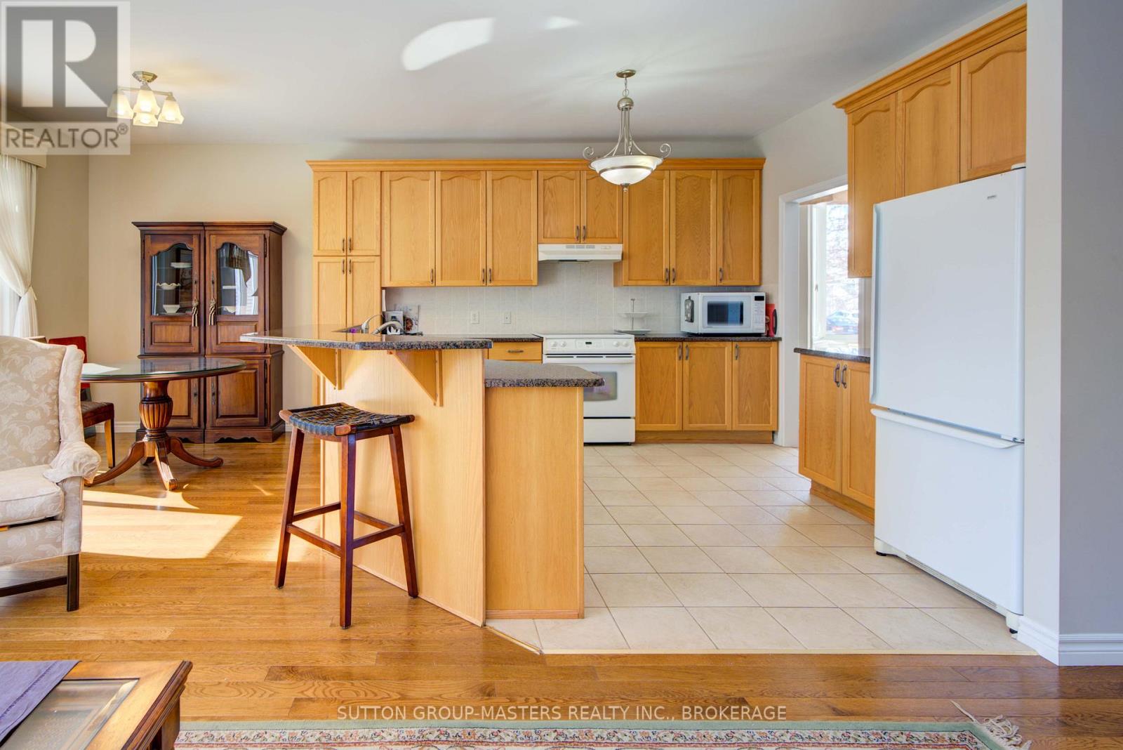 51 Glenora Drive, Loyalist (Bath), Ontario  K0H 1G0 - Photo 13 - X12847662