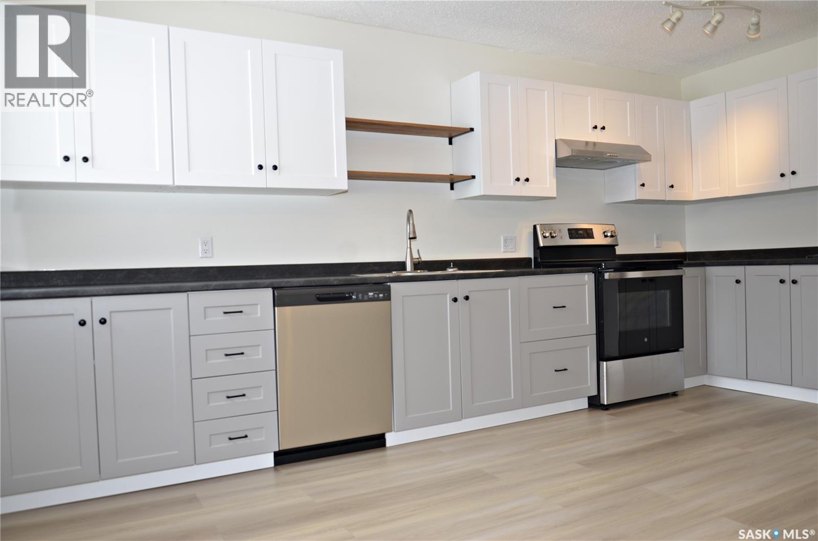 209 Torran Street, Colonsay, Saskatchewan  S0K 0Z6 - Photo 4 - SK029660