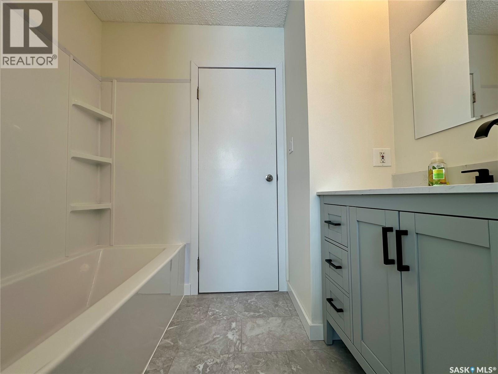 209 Torran Street, Colonsay, Saskatchewan  S0K 0Z6 - Photo 12 - SK029660