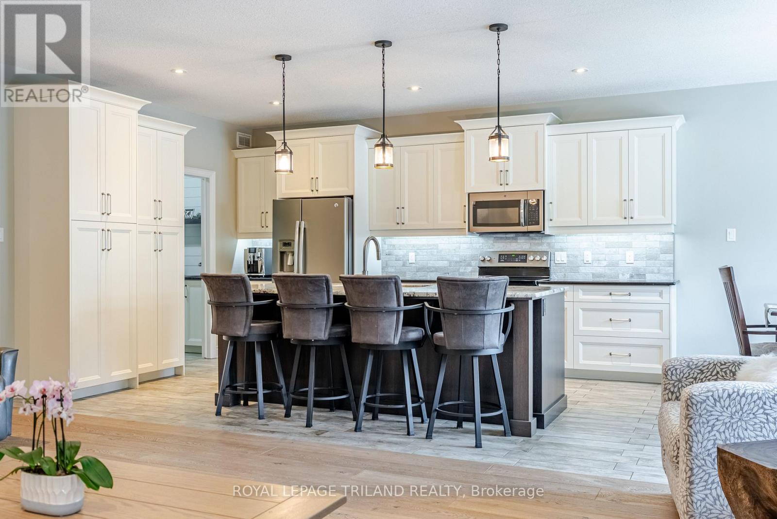 296 Dufferin Street, Central Elgin, Ontario  N0L 1B0 - Photo 22 - X12847630