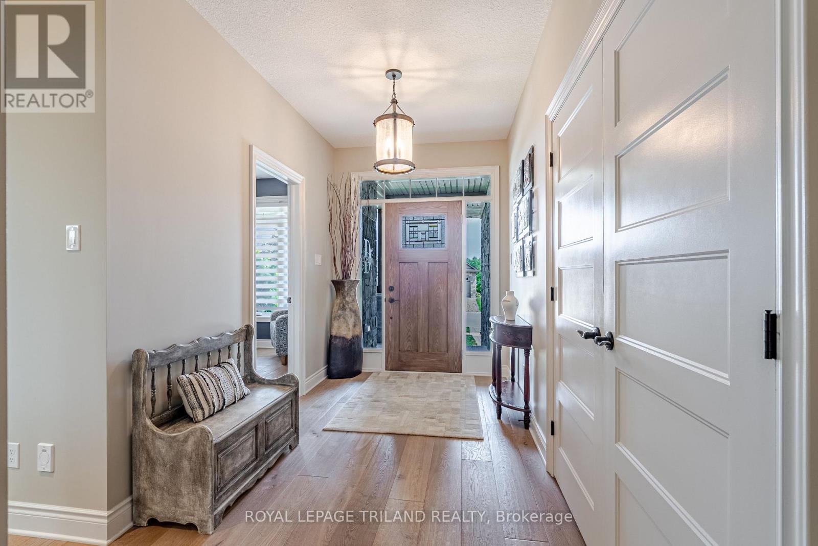 296 Dufferin Street, Central Elgin, Ontario  N0L 1B0 - Photo 6 - X12847630